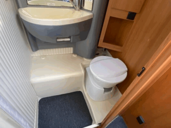 Vaso sanitário náutico: qual modelo traz mais conforto e praticidade a bordo?