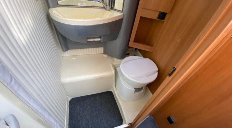 Vaso sanitário náutico: qual modelo traz mais conforto e praticidade a bordo?